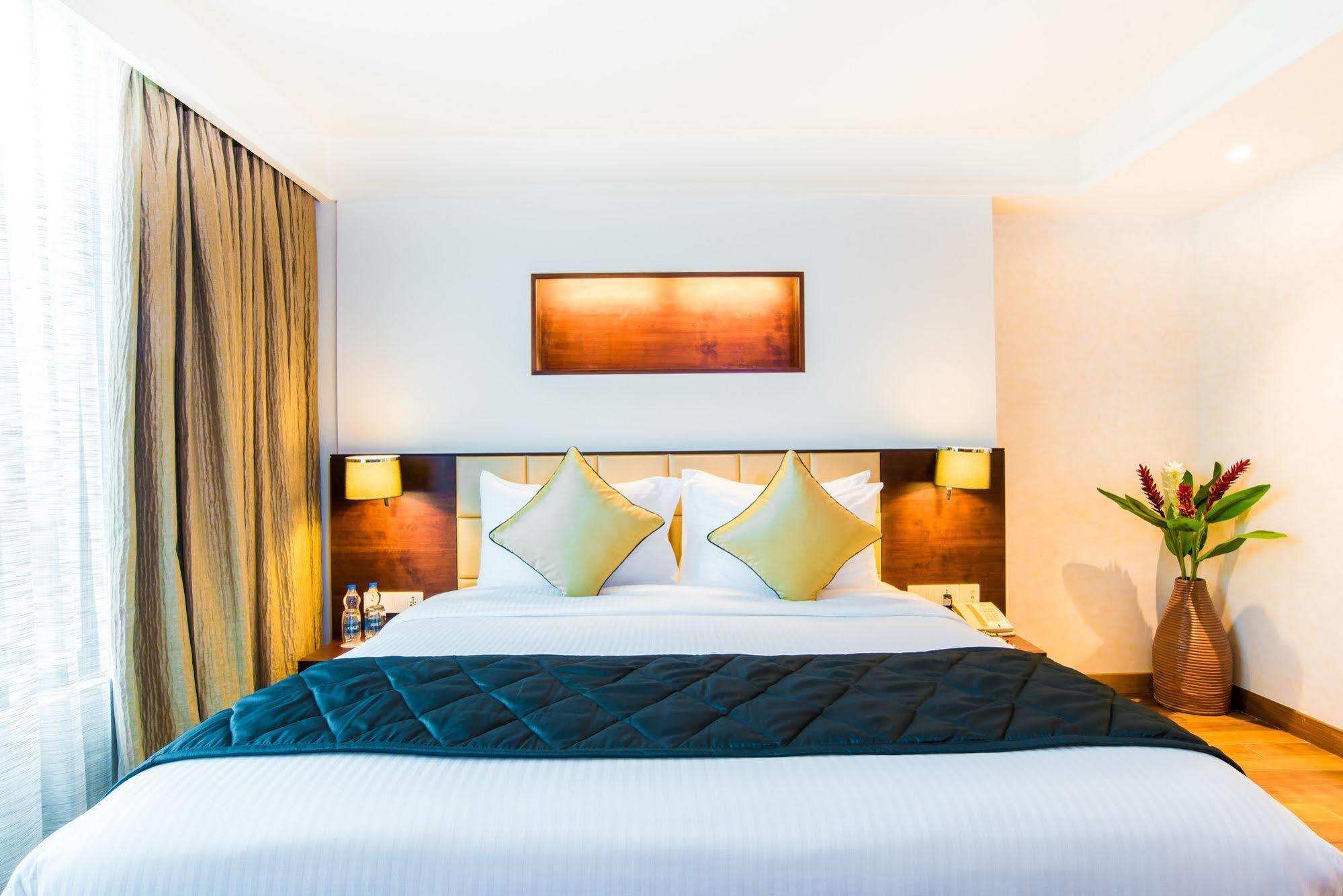Howard Johnson By Wyndham, Hebbal, Bengaluru Exterior foto